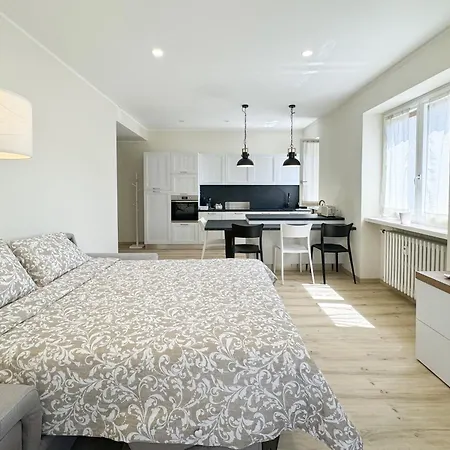 Room24 Apartament Stresa